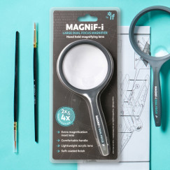 K�zi nagy�t� dupla f�kusz� lencs�vel