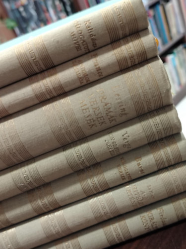 Kálidásza Anatole France Gotthold Ephraim Lessing Vergilius Robert Burns Firdauszí. - KÖNYVMENTŐ AJÁNLAT, 7 DB. A világirodalom klasszikusai Válogatott művei (Kálidásza), Az angyalok lázadása, Drámák, versek, mesék (Lessing), Aeneis, Válogatott versek (Robert Burns), Királyok Könyve