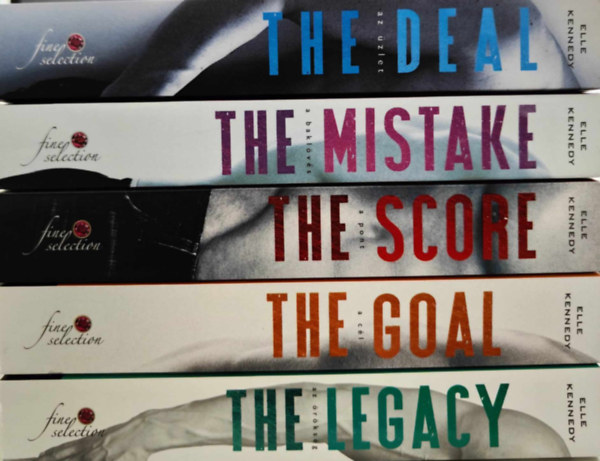 Elle Kennedy - Off Campus 1-5 / The Deal - Az �zlet / The mistake - A bakl�v�s / The Score - A pont / The goal - A c�l / The legacy - Az �r�ks�g