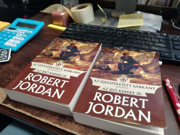 Robert Jordan - Az újjászületett sárkány I-II. (Az idő kereke)