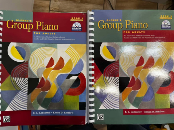 Kevin D. Renfrow E. L. Lancaster - Alfred's Group Piano for Adults Student Book 1-2. (Second Edition): An Innovative Method Enhanced With Audio and Midi Files for Practice and Performance
