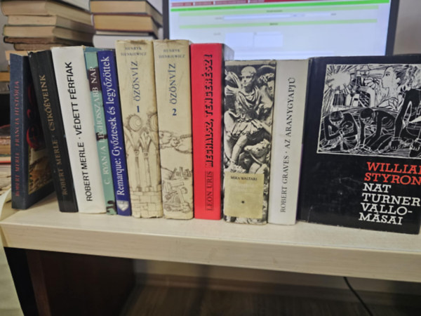 Cornelius Ryan, Erich Maria Remarque, Henryk Sienkiewicz, Leon Uris, Mika Waltari, Robert Graves, William Styron Robert Merle - 10db vil�girodalmi reg�ny, K�NYVMENT� AJ�NLAT: Francia hist�ria+ Csik��veink+ V�dett f�rfiak+ A leghosszabb nap+ Gy�ztesek �s legy�z�ttek+ �z�nv�z 1-2+ Meghalsz, tenger�sz+ Az emberis�g ellens�gei+ Az aranygyapj�+ Nat Turner vall