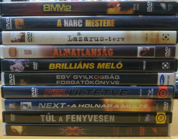 10 db akcifilm DVD: 8MM2; A harc mestere; A Lazarus-terv; lmatlansg; Brillins mel; Egy gyilkossg forgatknyve; Felltetve; Next - A holnap a mlt; Tl a fenyvesen; XXX - A kvetkez fokozat