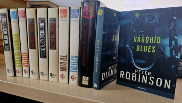 James Grippando, Jonathan Kellerman, Stephen White, John Gilstrap, Tami Hoag, Katerina Diamond, Peter Robinson Világsikerek sorozat - 11db krimi, KÖNYVMENTŐ AJÁNLAT: Arctalan démonok, Gyilkos szándék, Rejtély, A védett tanú, Feltétlen bizalom, Hideg nyomok, Intő jel, Túlélés, Az ördögnél is bűnösebb, A titok, Vágóhíd blues