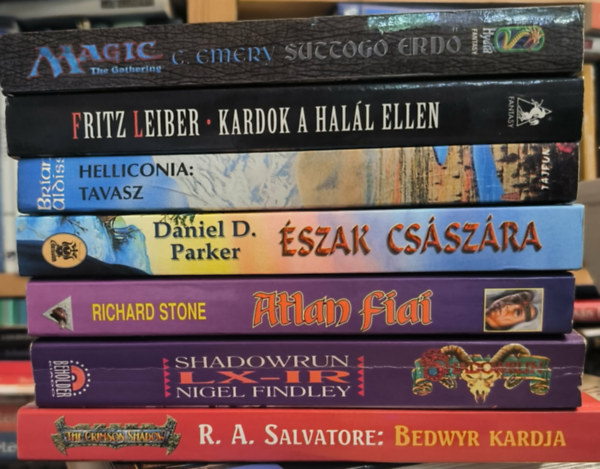 Fritz Leiber, Brian W. Aldiss, Daniel Duncan Parker, Richard Stone, Nigel Findley, R. A. Salvatore Clayton Emery - 7 db fantasy k�tet
