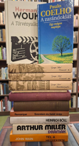 Heinrich B�ll, Arthur Miller, John Wain, Thomas Mann, George Sand, Paulo Coelho, Herman Wouk Erich Maria Remarque - 11 db reg�ny 12 k�tetben, K�NYVMENT� AJ�NLAT: Szerelem �s hal�l �r�ja, �s l�n este �s reggel, Dr�m�k, T�l a hegyekben, Hal�l Velenc�ben, J�kob, Levelek (1934-1955), Consuelo I-II., Rudolstadt gr�fn�, A zar�ndoklat, A T�rv�nyalk
