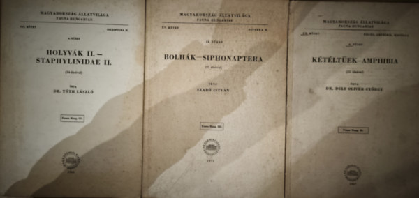 3db m� a Magyarorsz�g �llatvil�ga-Fauna Hungariae sorozatb�l - 6. f�zet-Holyv�k II.-Staphylinidae II., 18. f�zet-Bolh�k-Siphonaptera, 3. f�zet-K�t�lt�ek-Amphibia