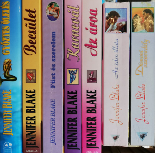 Jennifer Blake - 7 darab Jennifer Blake könyv ( Démoni szenvedélyek , Az éden illata , Az árva , Karnevál , Füst és szerelem , Becsület , Győztes ölelés )