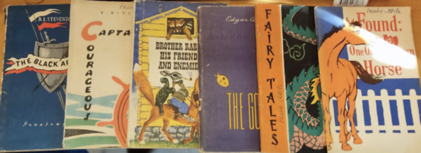 6 db orosz kiad�s� vil�girodalom: Found: One Orange-Brown Horse; Fairy Tales; The Gold Bug; Brother Rabbit his Friends and Enemies; Courageous Captains; The Black Arrow
