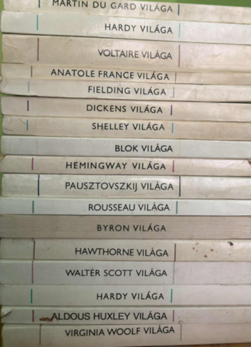 Sz. Kiss Csaba, R�z P�l, Bajomi L�z�r Endre, Tak�cs Ferenc, Taxner-T�th Ern�, T�tfalusi Istv�n, Bakcsi Gy�rgy, S�k�sd Mih�ly, Dalos L�szl�, Pelle J�nos, T�th Csaba, Ba Sz�vai J�nos - 17 db az �r�k vil�ga sorozatb�l