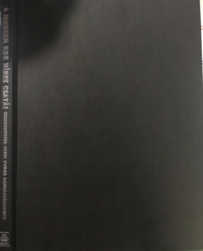 P. Young - A modern kor h�res csat�i