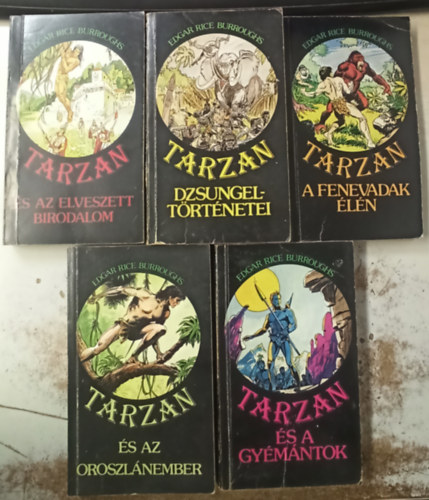 Edgar Rice Burroughs - 5 db tarzan: Dzsungeltrtnetei +A Fenevadak ln +Tarzan s az oroszlnember +Tarzan s a gymntok + Tarzan s az elvesztett birodalom