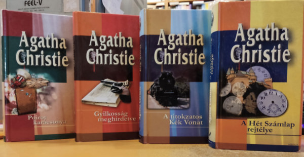 Agatha Christie - 4 db Agatha Christie: A Ht Szmlap rejtlye + A titokzatos Kk Vonat + Gyilkossg meghirdetve + Poirot karcsonya