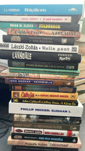 Zsoldos P�ter, Brian Daley, Alan Dean Foster, Isaac Asimov Phillip Messier - 22 db sci-fi �s fantasy k�tet