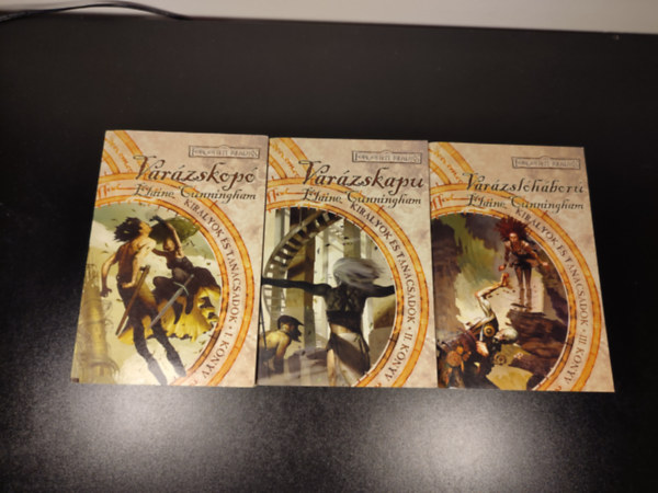Elaine Cunningham - Királyok és tanácsadók I-III. (Varázskopó - Varázskapu - Varázslóháború) - Forgotten Realms