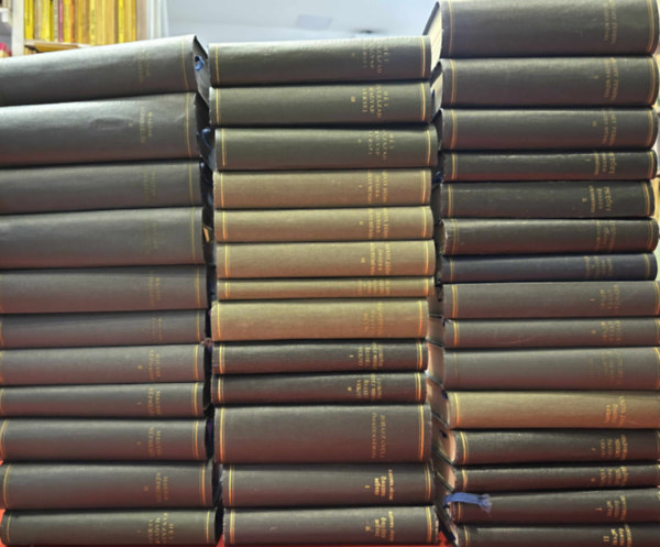 39 db kötet a Szépirodalmi Könyvkiadótól