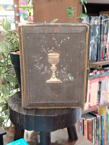 Közönséges Isteni tiszteletre rendelt énekes-könyv mely Szent Dávid zsoltárain kívül mgában foglal némely kiválogatott és a Helvét vallástételt követő négy