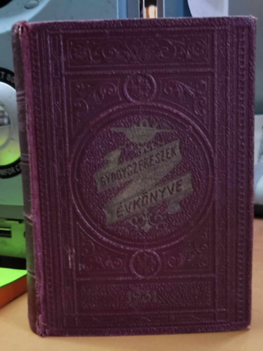 Koritsánszky Ottó K. Karlovszky Geyza - Gyógyszerészek évkönyve (gyógyszerészek zsebnaptára) az 1931-ik évre