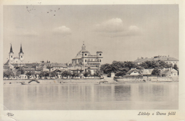 V�c, l�tk�p a Duna fel�l (r�gi k�peslap)
