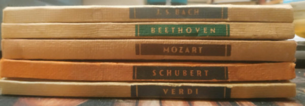 Zenet�rt�neti �letrajzok (5db.) : Wolfgang Amadeus Mozart �lete k�pekben, Johann Sebastian Bach (1685-1750) �lete k�pekben, Ludwig van Beethoven (1770-1827) �lete k�pekben, Giuseppe Verdi (1813-1901) �lete k�pekben, Schubert �lete k�pekb