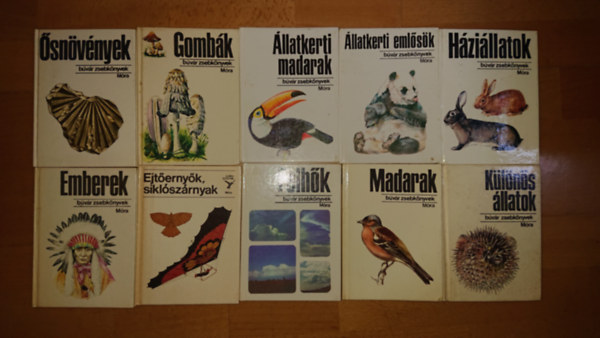 10 B�v�r zsebk�nyv:H�zi�llatok, Emberek, Ejt�erny�k, sikl�sz�rnyak, Felh�k, Madarak, K�l�n�s �llatok, �sn�v�nyek, Gomb�k, �llatkerti madarak, �llatkerti eml�s�k