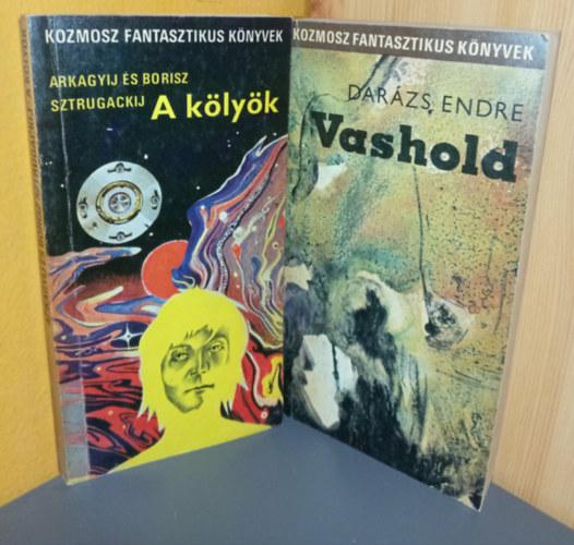 Darázs Endre Arkagyij és Borisz Sztrugackij (Stalker / Piknik az árokparton szerzői) - A kölyök + Vashold (Kozmosz Fantasztikus Könyvek 2 kötet)