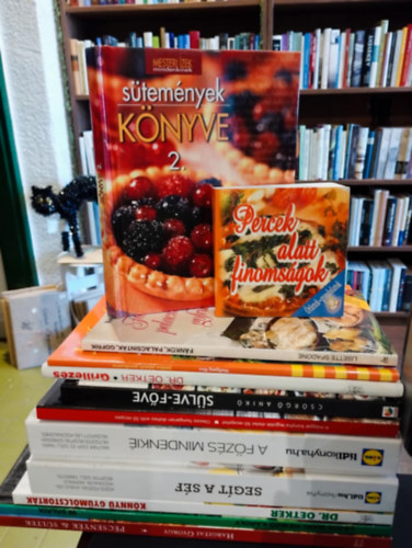 Lajos Mari-Hemz� K�roly, Dr. Oetker, Sz�ll Tam�s, Mautner Zs�fi-Sz�ll Tam�s, Cs�rg� Anik�, Wolfgang Ries, Lisette Spadone, M�n-V�rhegyi R�ka, Halmos Monika Hargitai Gy�rgy - Gasztron�mia k�nyvcsomag 12 darabos K�NYVMENT� AJ�NLAT: Pecseny�k �s s�ltek, 99 sal�ta 33 sz�nes �telfot�val, K�nny� gy�m�lcstort�k,  Seg�t a s�f, A f�z�s mindenki� - Szenved�ly�nk a f�z�s, A magyar konyha legjobb �telei 50