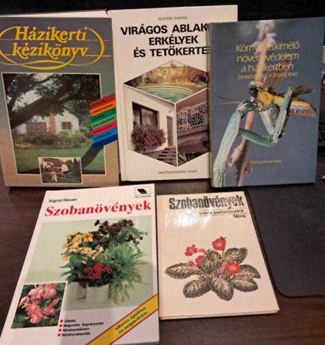 Seprs Imre Dr. (szerk.), Sulyok Mria, Sigrid Heuer - 5 db-os kertszeti KNYVMENT AJNLAT: Szobanvnyek+ Szobanvnyek sikeres polsa s szaportsa+ Virgos ablakok, erklyek s tetkertek+ Hzikerti kziknyv+ Krnyezetkml nvnyvdelem a hzikertben