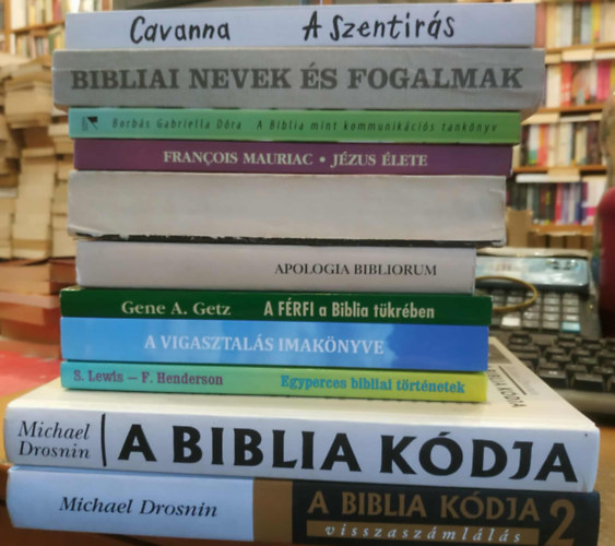 A. Gene Getz, Dr. Szrnyi Andor, s mg sokan msok Ttfalusi Kis Mikls - 11 db Biblia vilga: A Biblia kdja; A Biblia kdja 2: Visszaszmlls; A Biblia mint kommunikcis tanknyv; A Szentrs; Bibliai nevek s fogalmak; Jzus lete; A Biblia vilga; Apologia Bibliorum; A frfi (A Biblia tkrben)