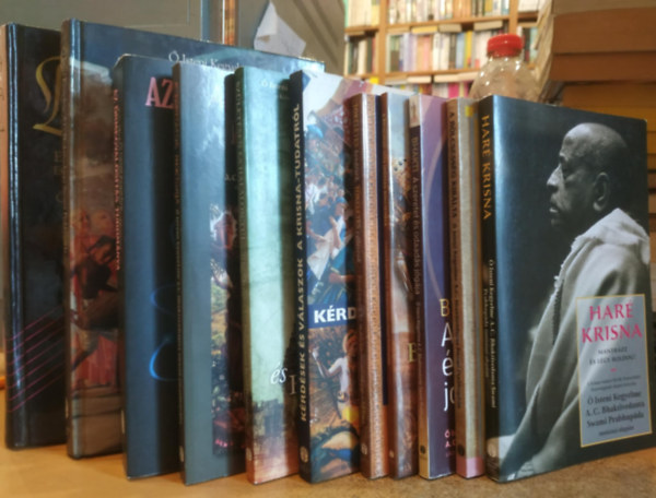 Bhakivendanta Swami Prabhupda, Satsvarpa Dsa Goswami - 11 db Prabhupada: Har Krisna (Mantrzz s lgy boldog!); A blcsessg kirlya; A szeretet s odaads jgja; A Bhagavad-Gt idtlen blcsessge; Tkletes krdsek, tkletes vlaszok; Krdsek s vlaszok a Krisna-tudatr