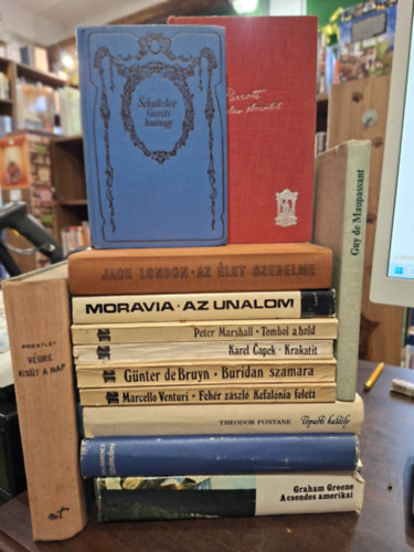 Ursula Parrott, Guy De Maupassant, J. B. Priestley, Karel Capek, G�nter de Bruyn, Theodor Fontane, D.H. Lawrence, Marcello Venturi, Jack London, Peter Marshall, Alberto Moravia, Gra Schnitzler Artur - 13 db reg�ny, K�NYVMENT� AJ�NLAT: Schnitzler Guszti hadnagy, A szerelem elm�lik, Korzikai t�rt�net/Historie Corse, V�gre kis�t a nap, Krakatit, Buridan szamara, T�parti kast�ly, Sziv�rv�ny, Feh�r z�szl� Kefal�nia felett, Az �let sze
