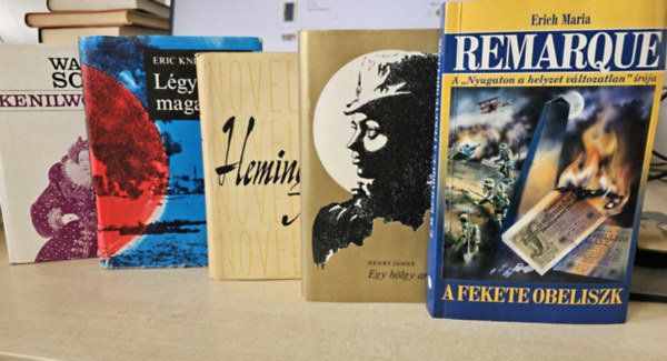 Eric Knight, Erich Maria Remarque, Ernest Hemingway, Walter Scott Henry James - 5 db-os KNYVMENT AJNLAT, szpirodalom: Egy hlgy arckpe+ Lgy h magadhoz+ A fekete obeliszk+ Novellk+ Kenilworth