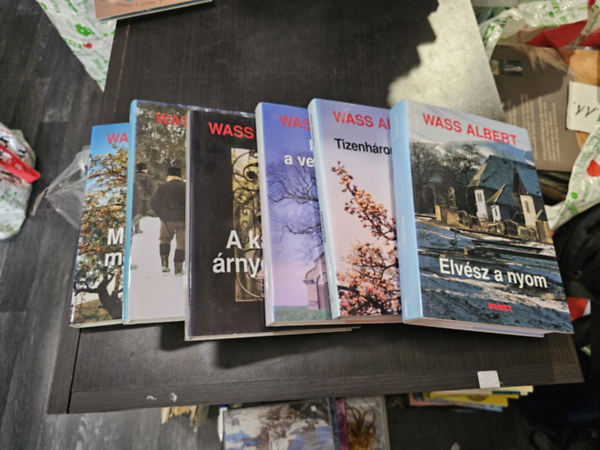 Wass Albert - 6 k�tet - mire a f�k megn�nek, Csaba, A kast�ly �rny�k�ban, Elv�sik a veres csillag, Tizenh�rom almafa, Elv�sz a nyom