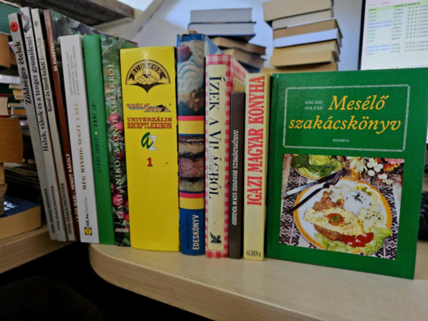Hal�sz Zolt�n, Gundel K�roly, Reader's Digest Kiad� Kft., Hajkov� M�ria, L�vai Anik�, Stahl Judit, Sz�ll Tam�s, Lajos Mari- Hemz� K�roly, Nova szak�csk�nyvek - 12db gasztro k�tet K�NYVMENT� AJ�NLAT: Mes�l� szak�csk�nyv+ Igazi magyar konyha+ Kis magyar szak�csk�nyv+ �zek a vil�gb�l+ �desk�nyv+ Univerz�lis receptlexikon+ Enni j�!+ M�g mindig seg�t a s�f+ 99 h�s�tel+ K�nai- �s t�vol-ke