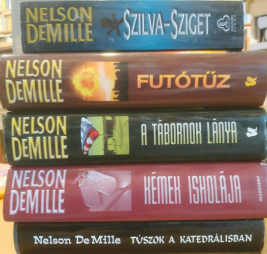 Nelson DeMille - 5 db Nelson DeMille: T�szok a katedr�lisban + K�mek iskol�ja + Szilva-sziget + Fut�t�z + A t�bornok l�nya