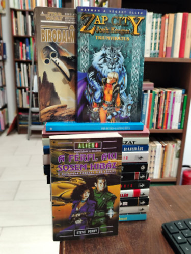 Gibson William Brian Daley - KNYVMENT AJNLAT, 15 db. Fantasy, Sci-fi. A frfi, aki sosem hibz+A birodalmi flotta+Zap City+A kozmosz hini+Szabad prda+Vadszat+Conan+ a barbr+Mars 1910+Tron+Anthico+Profundis+Csillaghulls+a Testr+Virtulfny+A tizedik ldoz