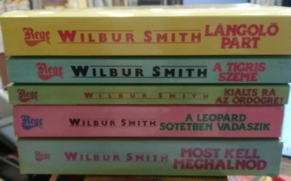 Wilbur Smith - 5 db-os KÖNYVMENTŐ AJÁNLAT, kalandregény: Most kell meghalnod+ A leopárd sötétben vadászik+ Kiálts rá az ördögre! A tigris szeme+ Lángoló part