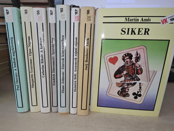 Marguarite Yourcenar, Catherine Rihoit, Friedrich Drrenmatt, Diane Johnson, Heinrich Bll, Jurij Bondarev, Martin Amis Paul Theroux - 8db Vilgknyvtr, KNYVMENT AJNLAT: A londoni nagykvetsg+ Opus Nigrum+ A kedvenc+ Igazsg-gy+ larcok knyszerben+ Asszonyok rajnai tjban+ Jtk+ Siker