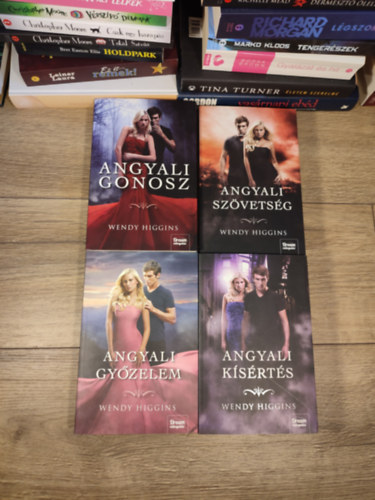 Wendy Higgins - Sweet Evil sorozat 1-4. (Angyali gonosz, Angyali sz�vets�g, Angyali gy�zelem, Angyali k�s�rt�s)