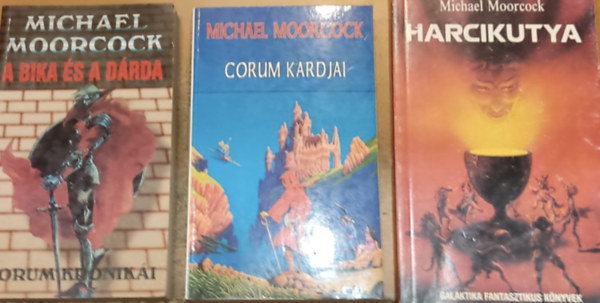 Michael Moorcock - 3 db Michael Moorcock: A bika s a drda + Corum kardjai + Harcikutya