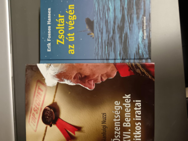 2db k�nyv :Zsolt�r az �t v�g�n+Benedek titkos iratai