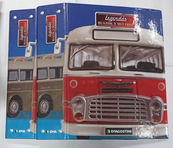 Legends buszok a mltbl 1-24-ig ( 2 albumban, lefzve, modellek nlkl )