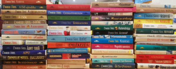 Danielle Steel - 54 db Danielle Steel knyv