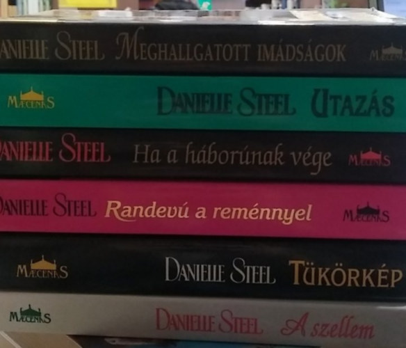 Danielle Steel - 6 db-os KÖNYVMENTŐ AJÁNLAT, romantikus D. Steel mű: A szellem+ Tükörkép+ Randevú a reménnyel+ Ha a háborúnak vége+ Utazás+ Meghallgatott imádságok