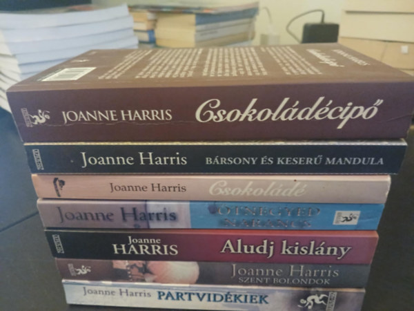 Joanne Harris - Csokoldcip, Brsony s keser mandula, Csokold, tnegyed narancs, Aludj kislny, Szent bolondok,Partvidkiek