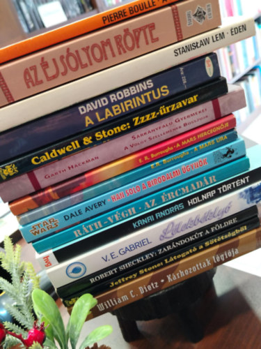 Pierre Boulle, Stanislaw Lem, Raymond E.Feist, John Caldwell, Garth Hackman, Edgar Rice Burroughs, DALE AVERY, István Ráth-Végh, Kánai András, V.E. Gabriel, Robert Sheckley, Jeffre David Robbins - KÖNYVMENTŐ AJÁNLAT, 15 DB. Fantasy, Sci-fi. A majmok bolygója, Az éjsólyom röpte, Éden, Túlélők: A labirintus, Zzzz-űrzavar, Sárkányfalu gyermekei (A völgy szellemének bosszúja), A Mars hercegnője, A Mars ura, Star Wars: Han Solo a