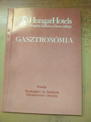 Ismertet� a cukr�szati f�lk�szterm�kekr�l �s adal�kanyagokr�l (HungarHoltels Gasztron�mia)