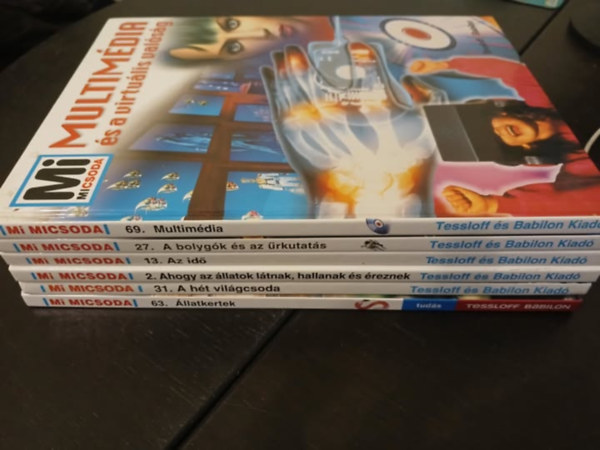 Mi micsoda,  A h�t vil�gcsoda + Ahogy az �llatok l�tnak, hallanak �s �reznek + Az id� + A bolyg�k �s az �rkutat�s + Multim�dia �s a virtu�lis val�s�g + �llatkertek  (6db)