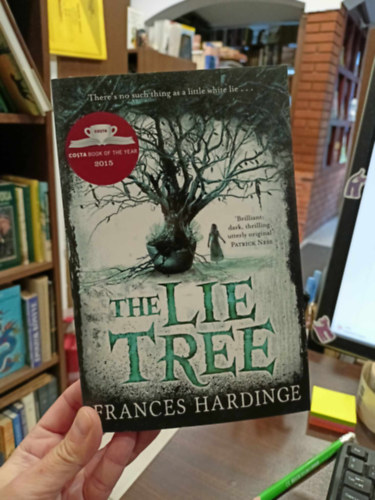 Frances Hardinge - The Life Tree (Hazugs�gok f�ja angol nyelven)