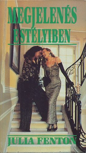 Julia Fenton - Megjelenés estélyiben